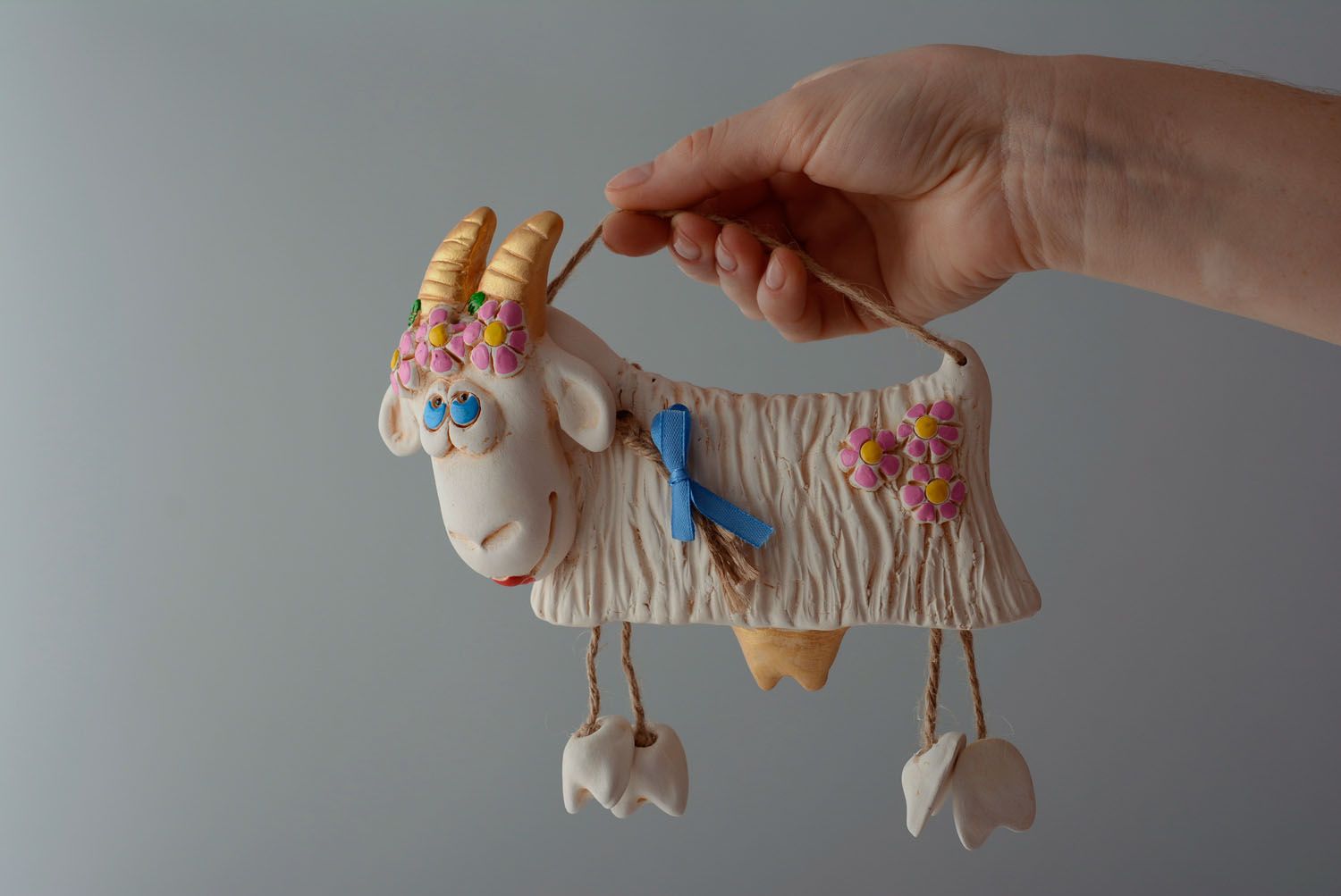 Suspension décorative en argile faite main Chèvre photo 2