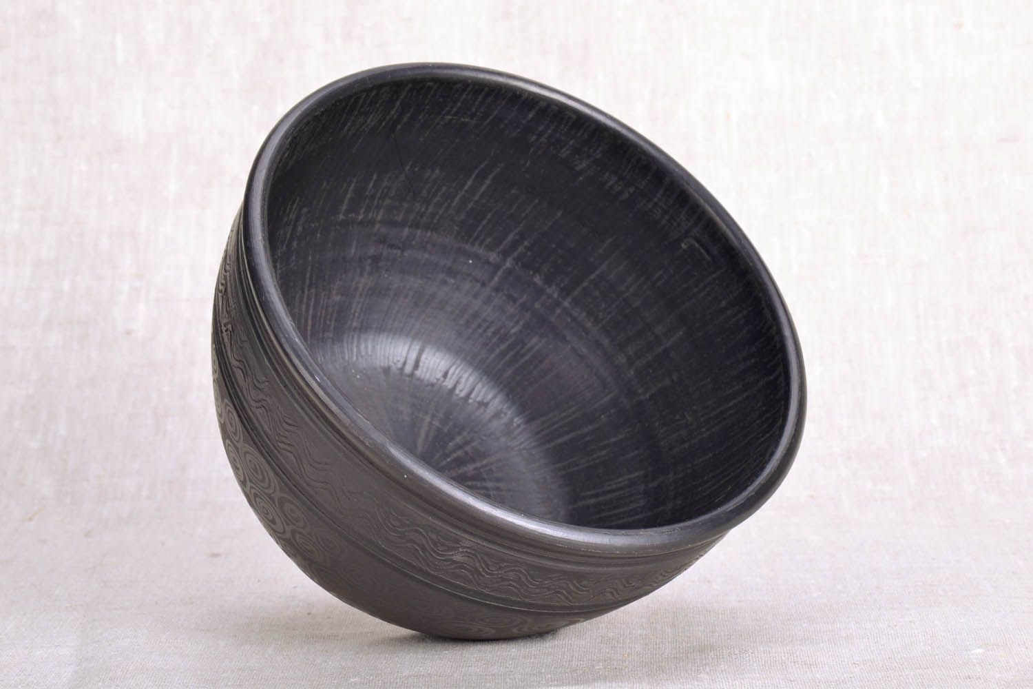 Deep clay bowl photo 3