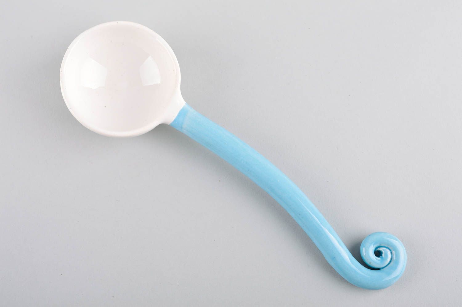 Столовый прибор handmade керамическая посуда маленькая ложка с голубой ручкой фото 2