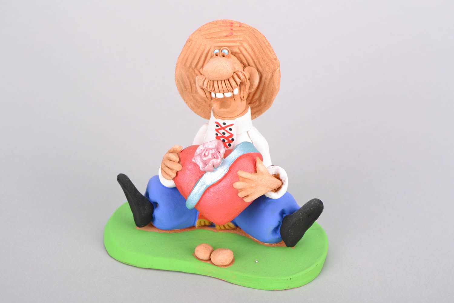 Clay figurine Cossack with a Heart photo 3