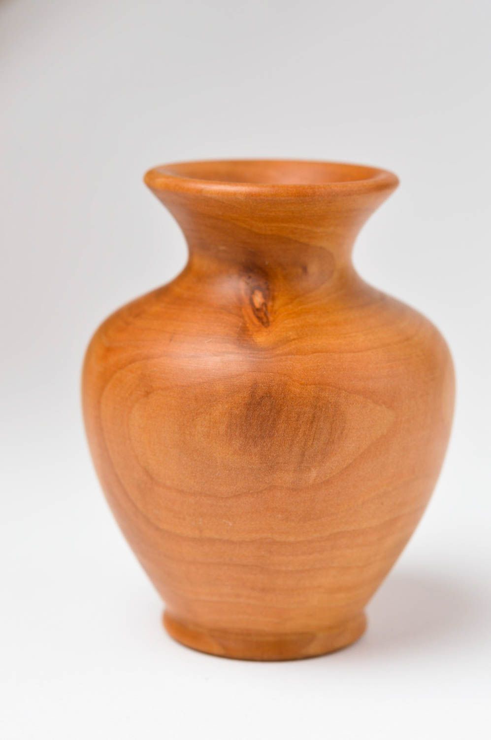 Красивая ваза ручной работы декор из дерева декоративная ваза интересной формы фото 2