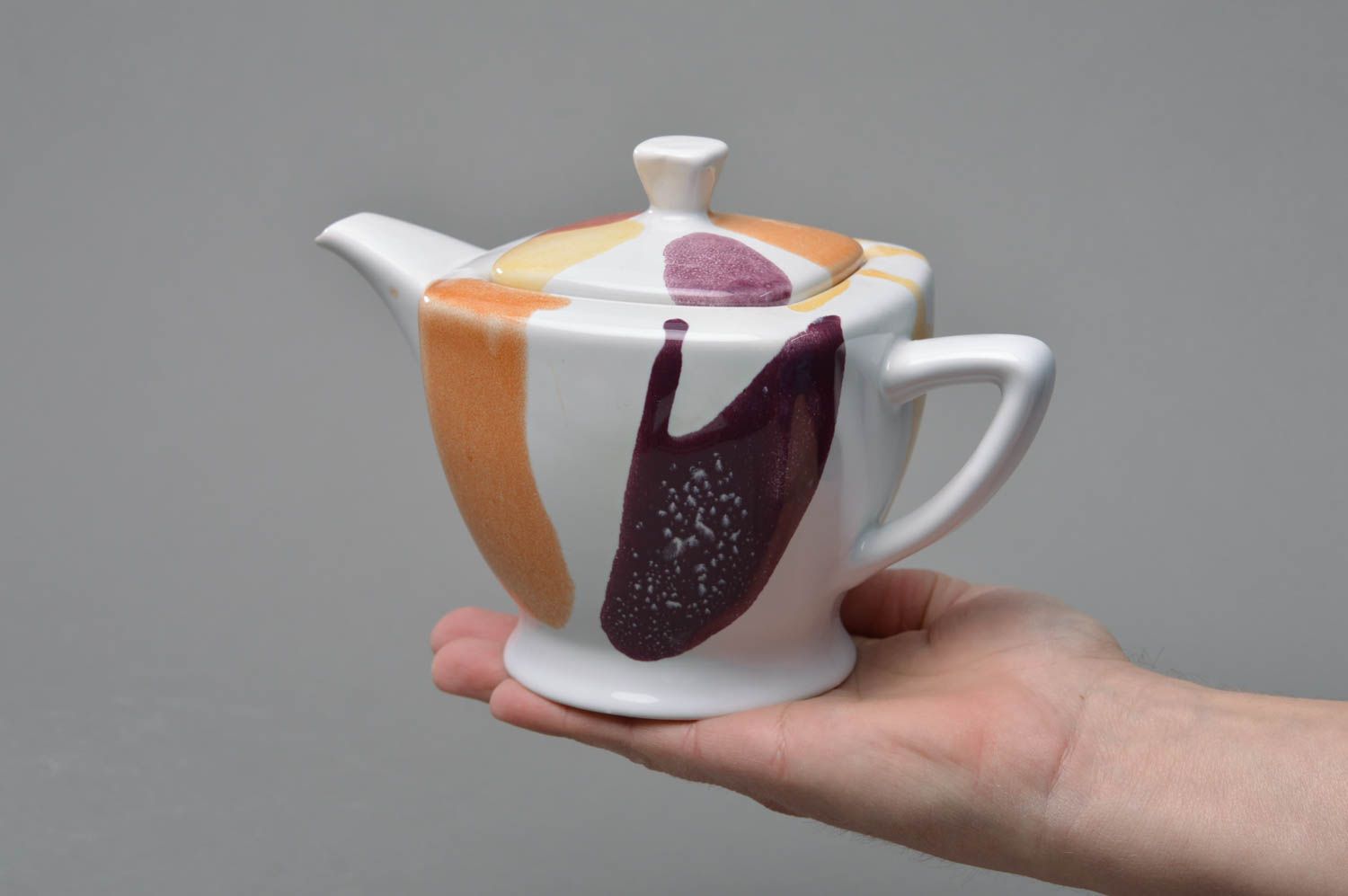 Фарфоровый чайник ручной работы расписанный цветной глазурью оригинальный фото 4