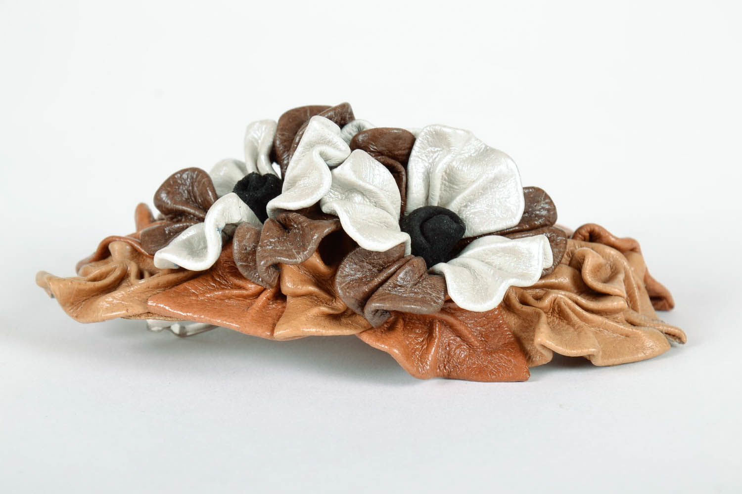 Handgemachte Haarspange aus Leder Blumen foto 2