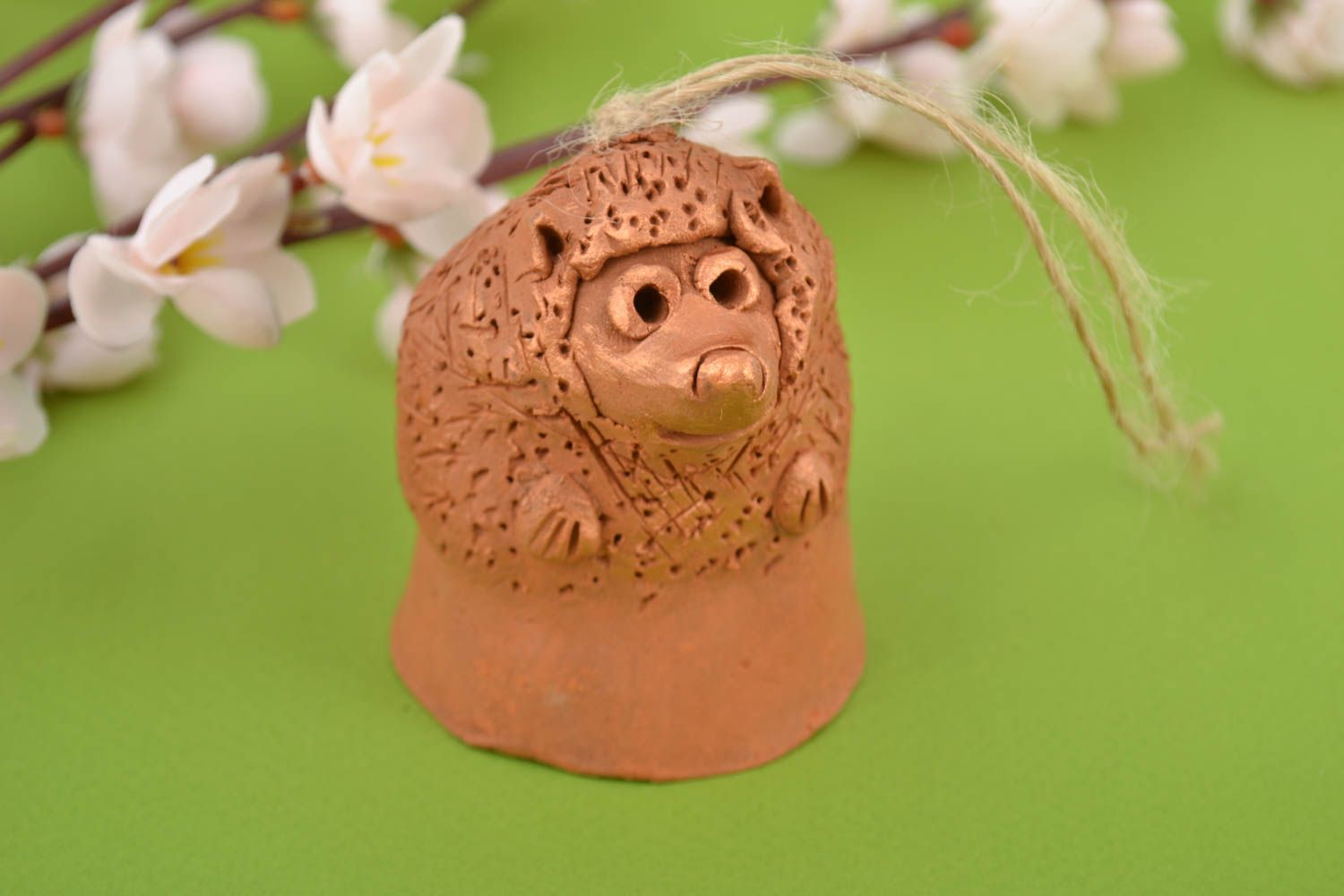 Campana de ceramica hecha a mano souvenir original rro elemento decorativo foto 1
