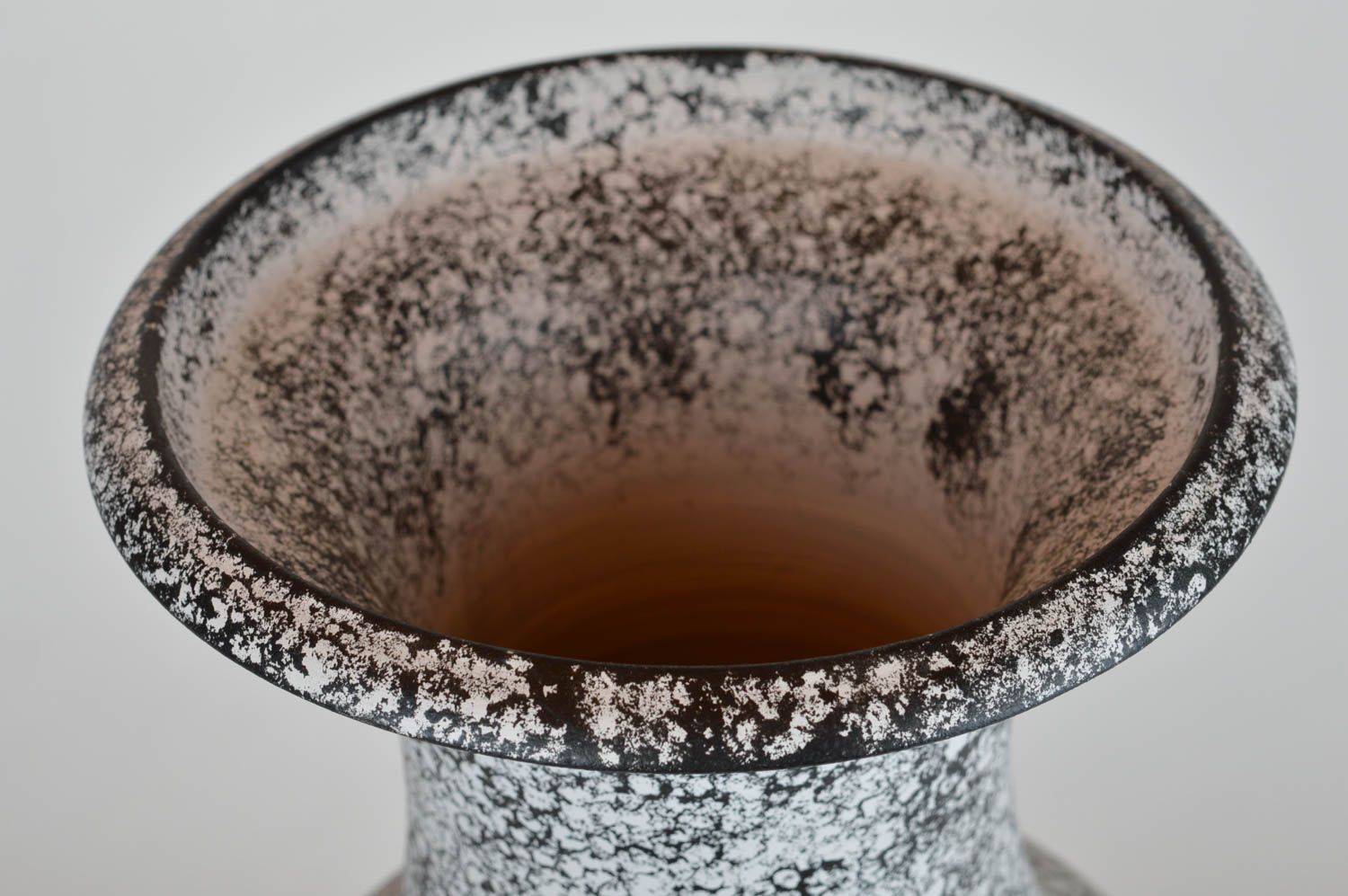 Grand vase en céramique pour fleurs noir gris fait main original ornementé 5 l  photo 5