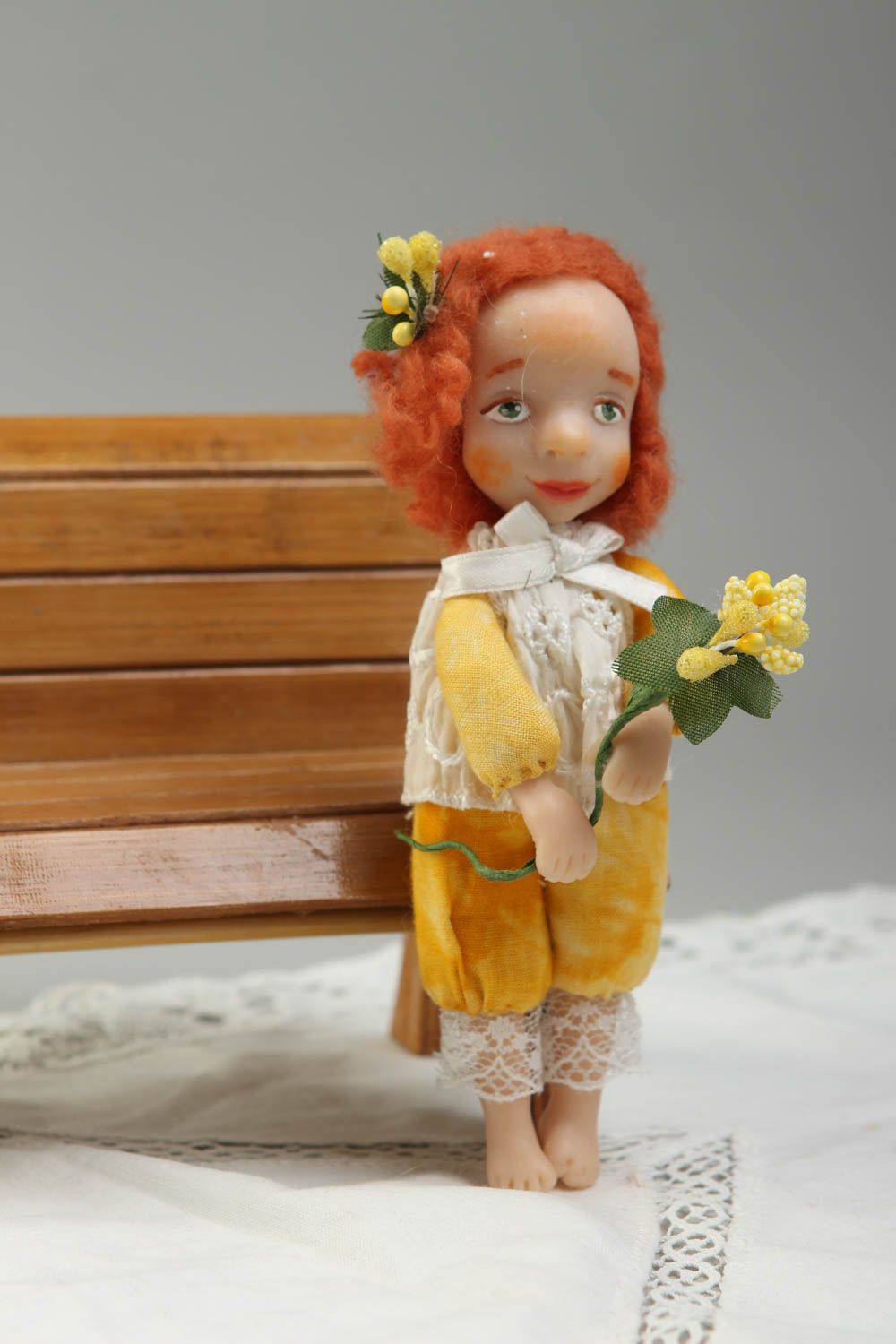 Muñeca artesanal de arcilla polimérica juguete original decoración de hogar foto 1