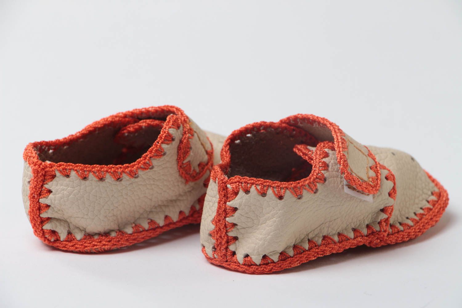 Handmade light soft leather baby shoes stitched with orange threads with velcro photo 3