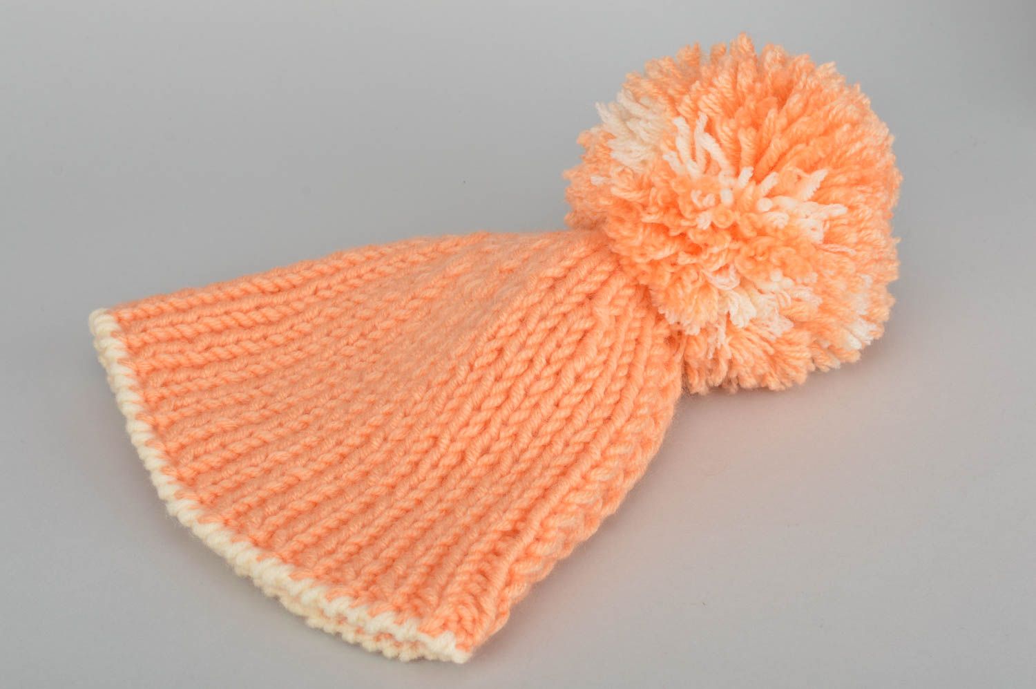 Bonnet tricot fait main Bonnet enfant orange clair avec pompon Vêtement enfant photo 2