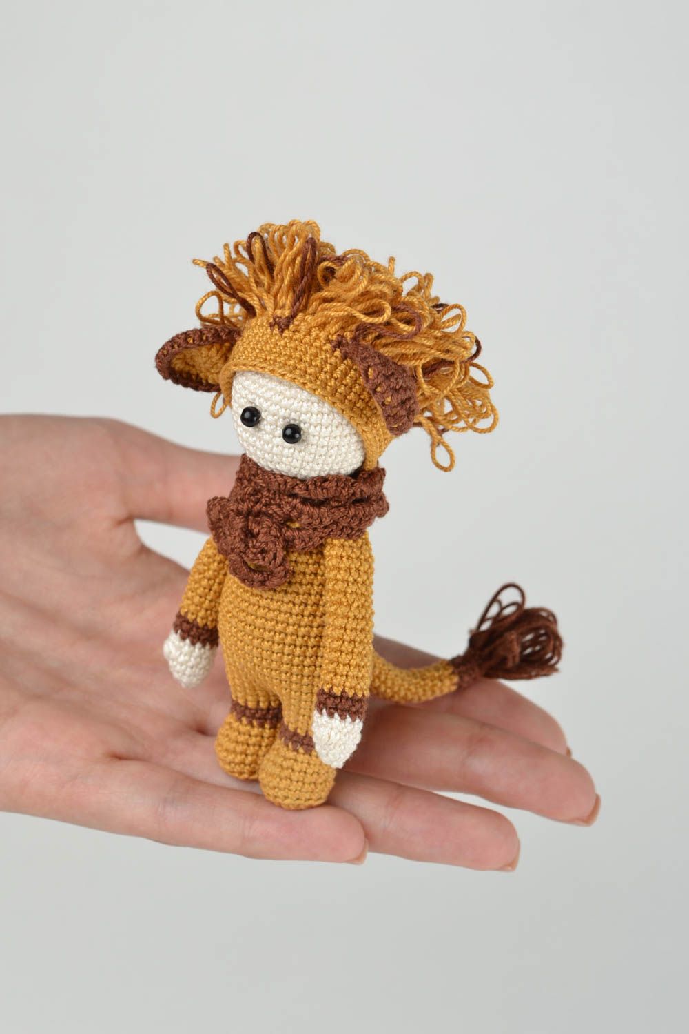 Peluche originale Jouet pour enfant fait main mini lion tricoté Cadeau original photo 2