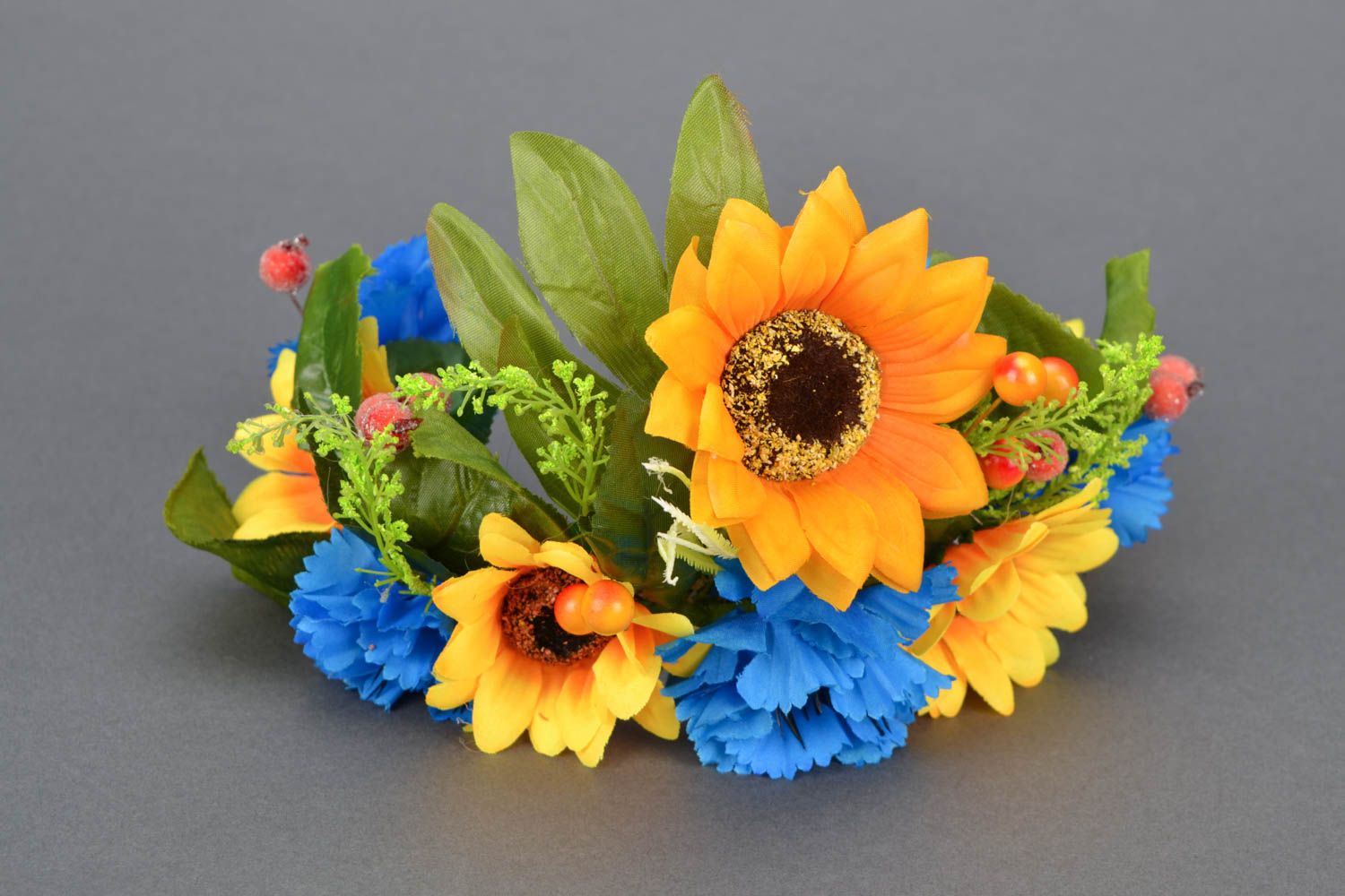 Headband with sunflowers and cornflowers photo 1