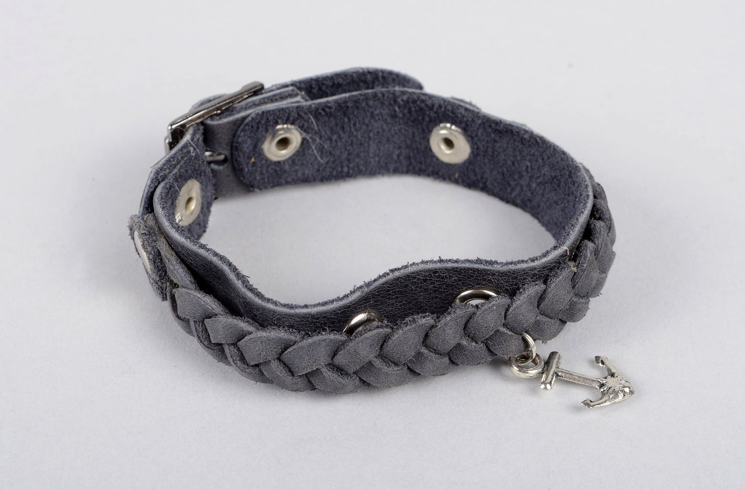 Stylish handmade leather bracelet fashion trends leather goods small gifts photo 1