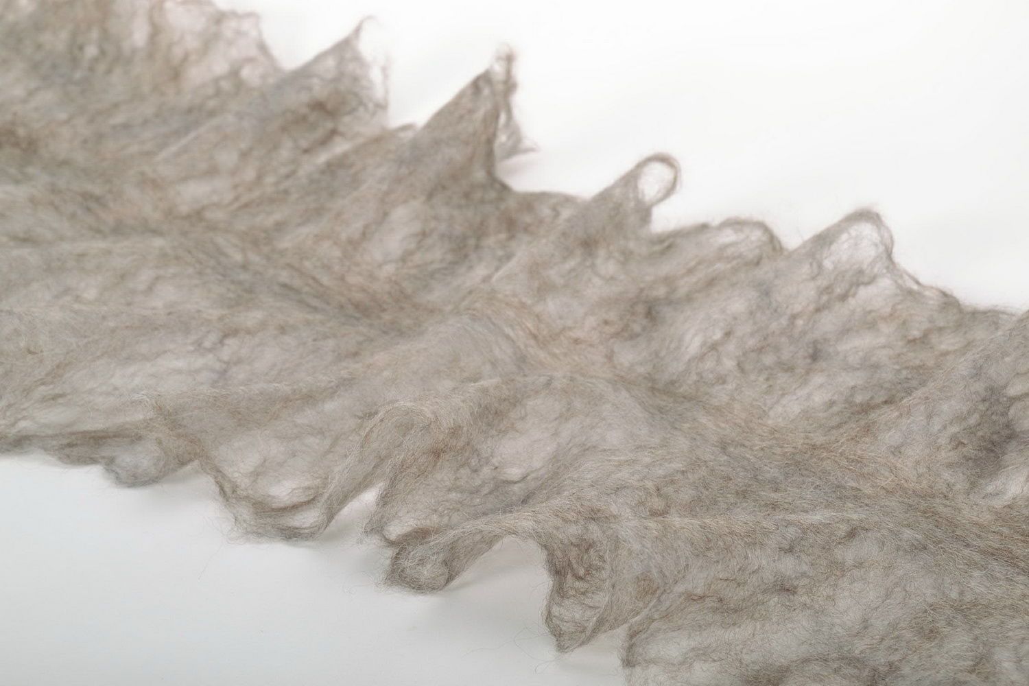 Cachecol de lã em técnica de feltragem molhasa  foto 5