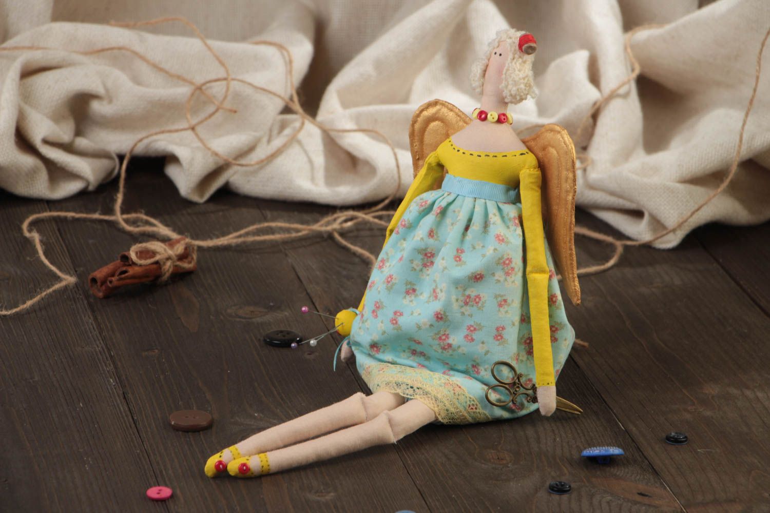 Interieur Puppe aus Textil handmade Spielzeug für Kinder Lockiger Engel foto 1