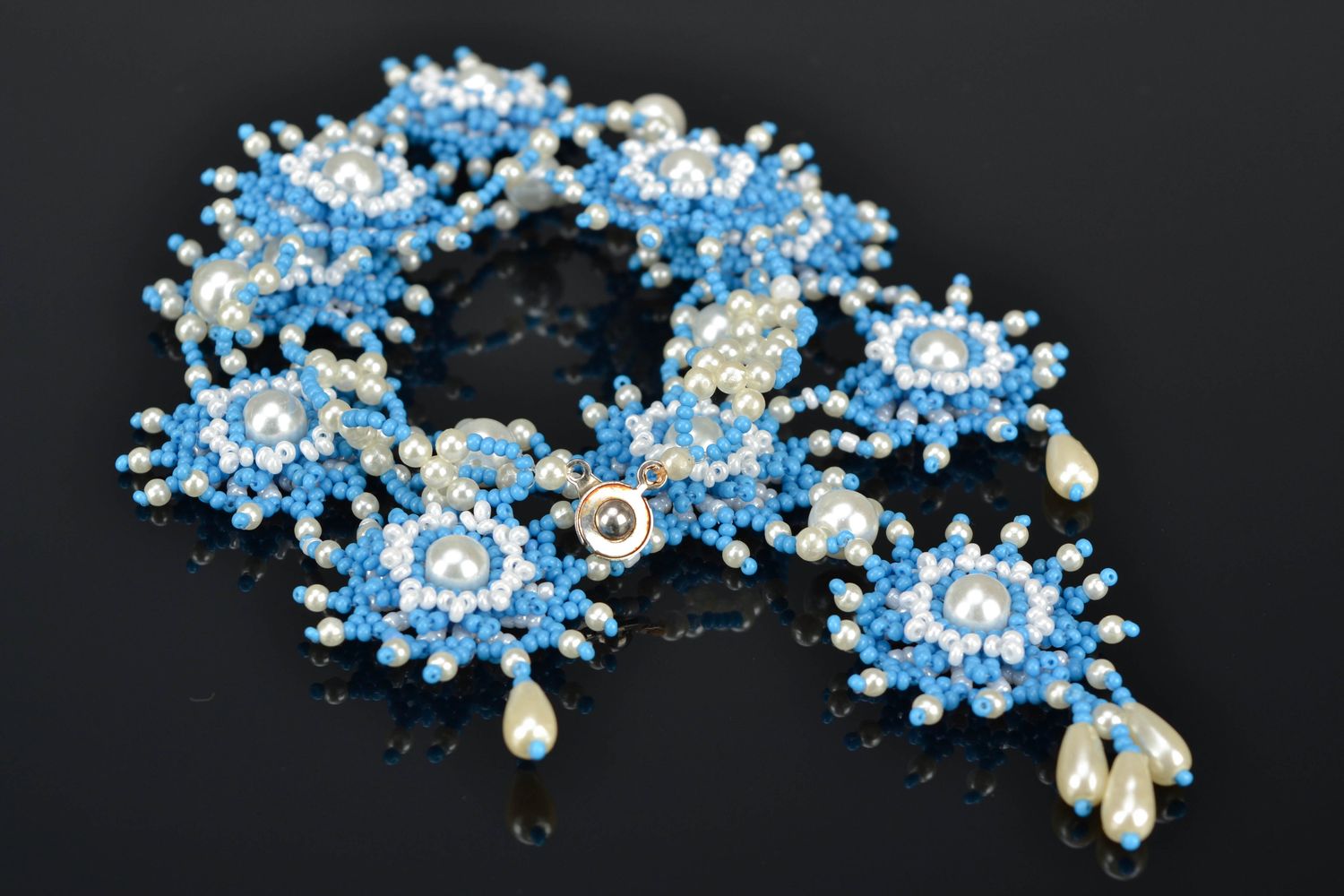 Blaues Collier aus Glasperlen Wintersterne foto 1