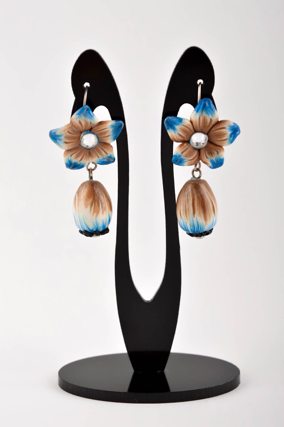 Handmade beige blaue Blumen Ohrringe Polymer Schmuck Accessoire für Frauen  foto 2