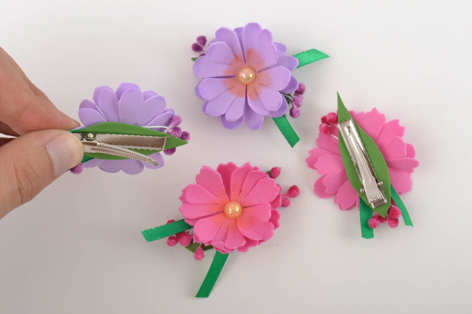 Barrettes à cheveux fleurs 4 pièces faites main en foamiran originales photo 5