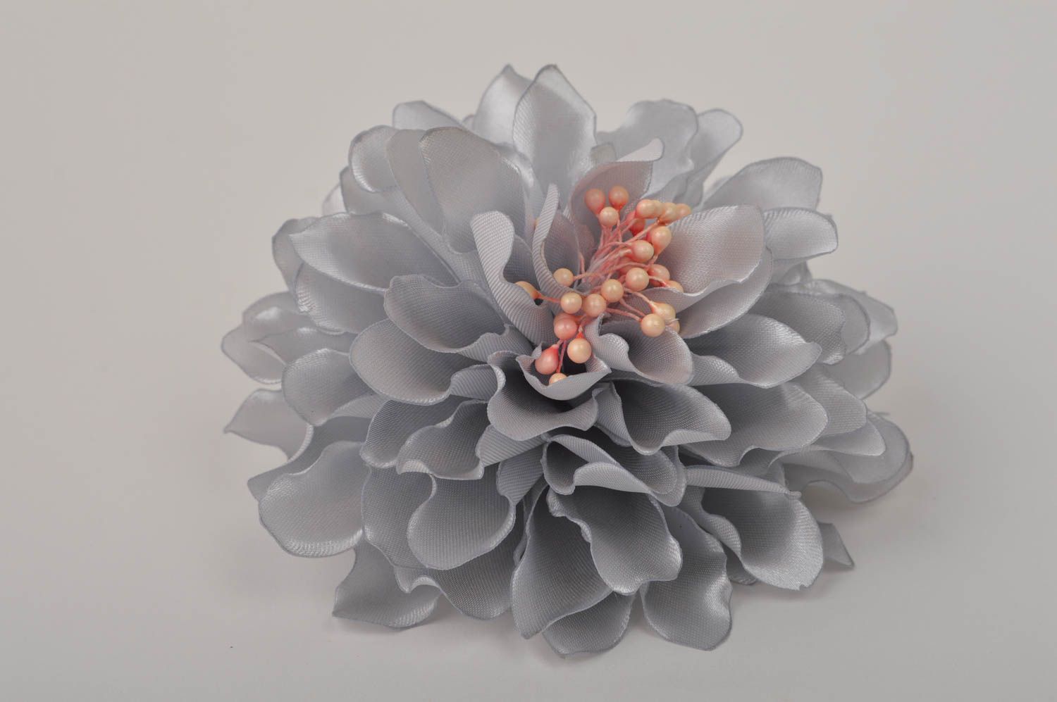 Handmade Schmuck Brosche Haarspange Blume Haar Accessoires graue Chrysantheme  foto 5