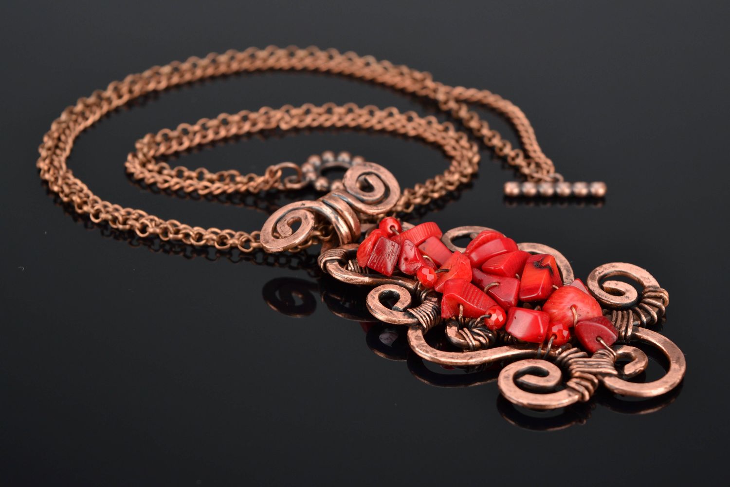 Wire wrap necklace with natural coral photo 1