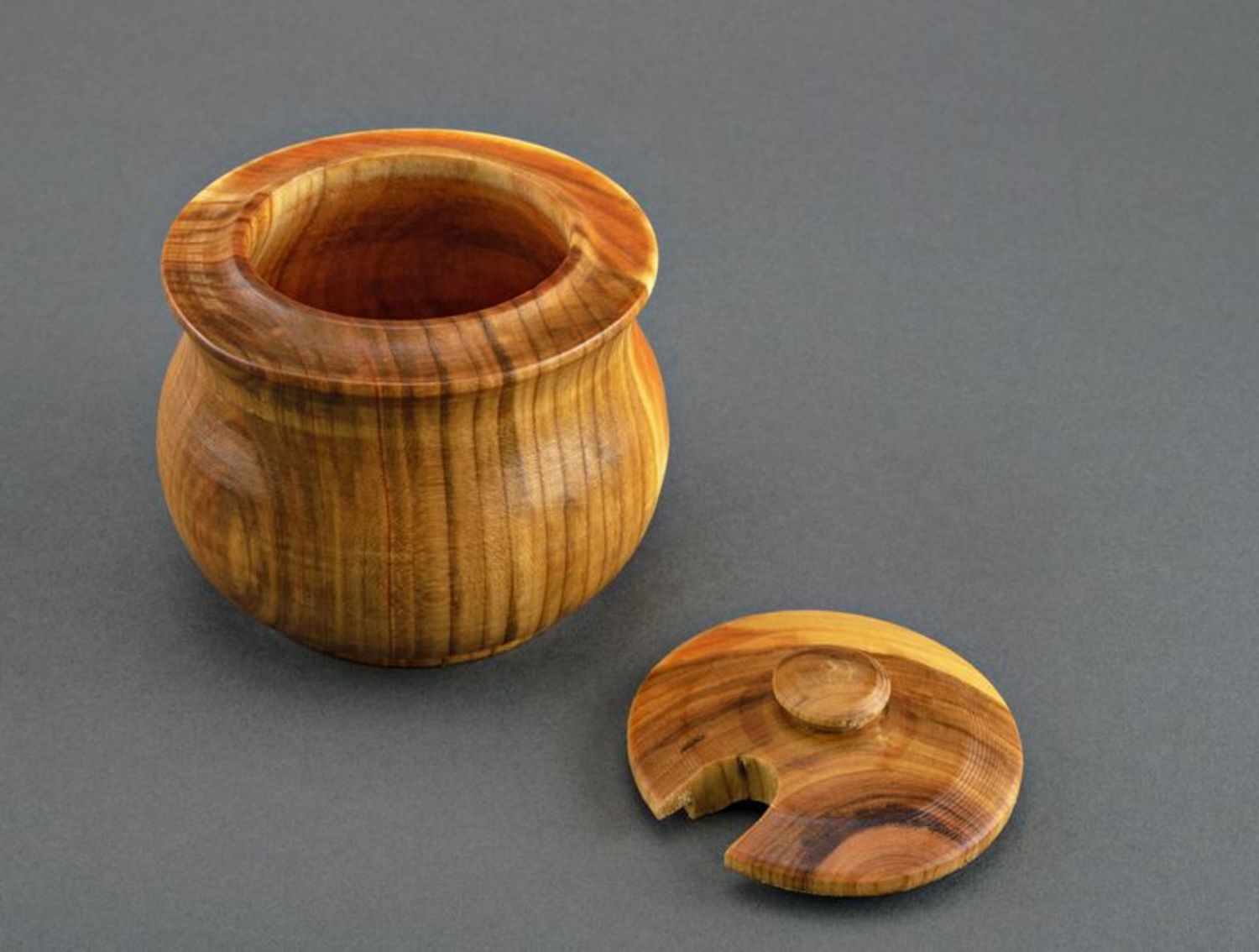 Barattolo di legno con coperchio fatto a mano Vasetto di legno per le spezie  foto 3