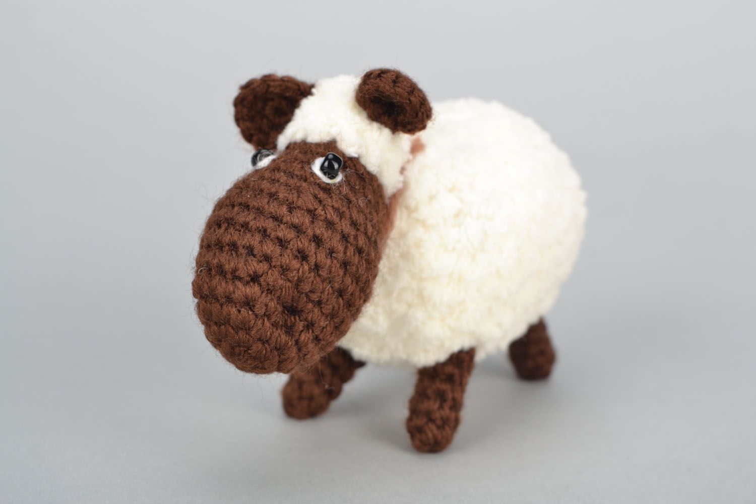 Jouet décoratif tricoté artisanal Mouton photo 1