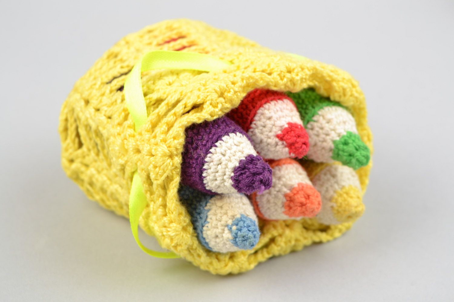 Set of 6 handmade crochet soft toys in the shape of colorful pencils with bag photo 4