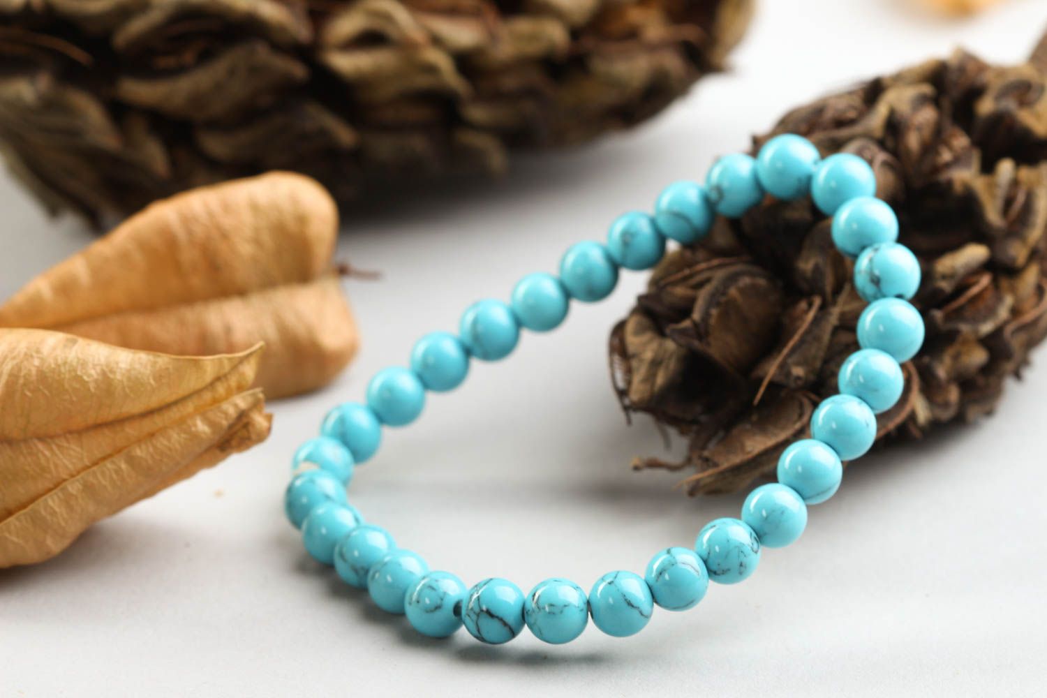 Turquoise malachite gemstone bracelet on an elastic string for women photo 1