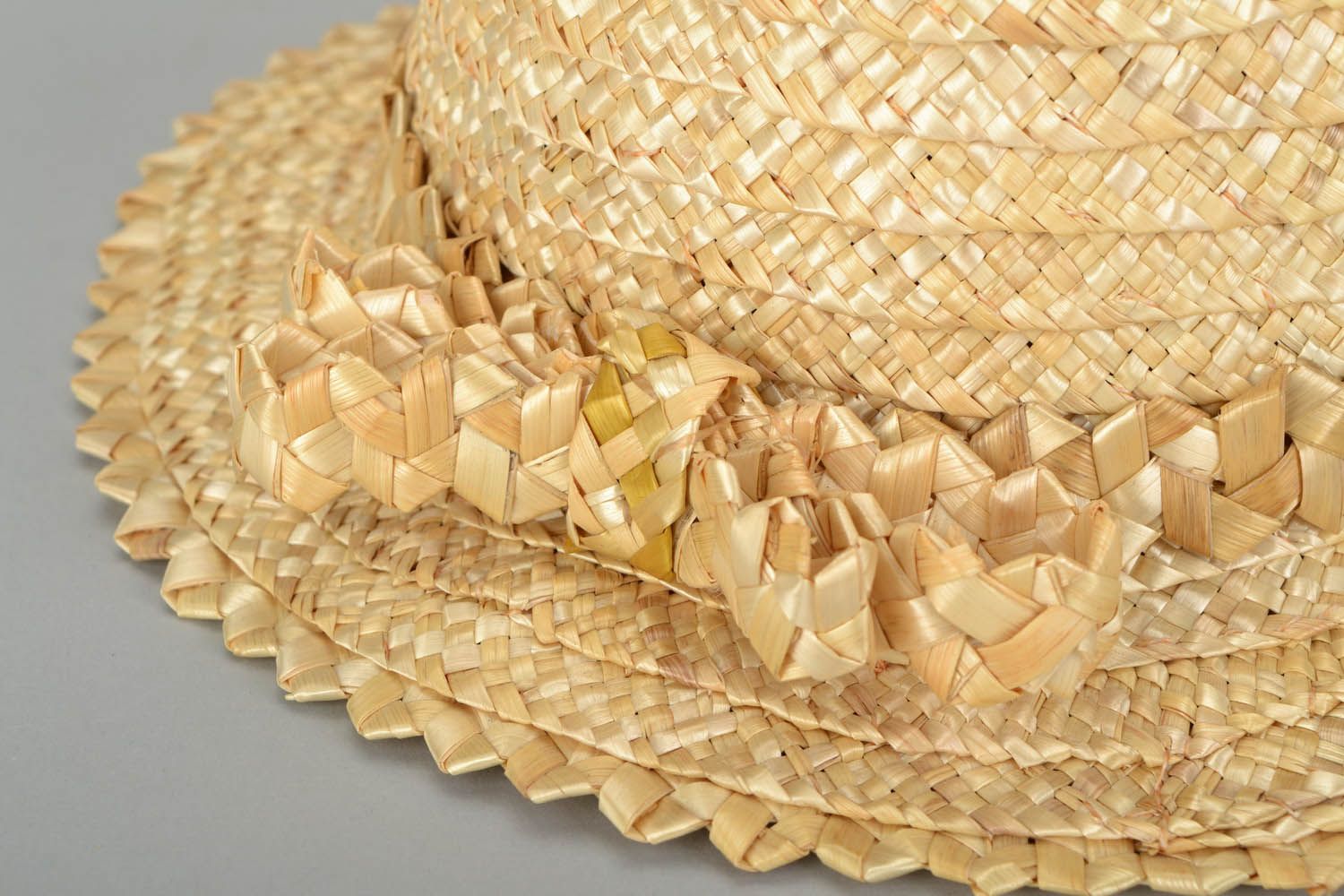 Соломенная женская шляпка  фото 5