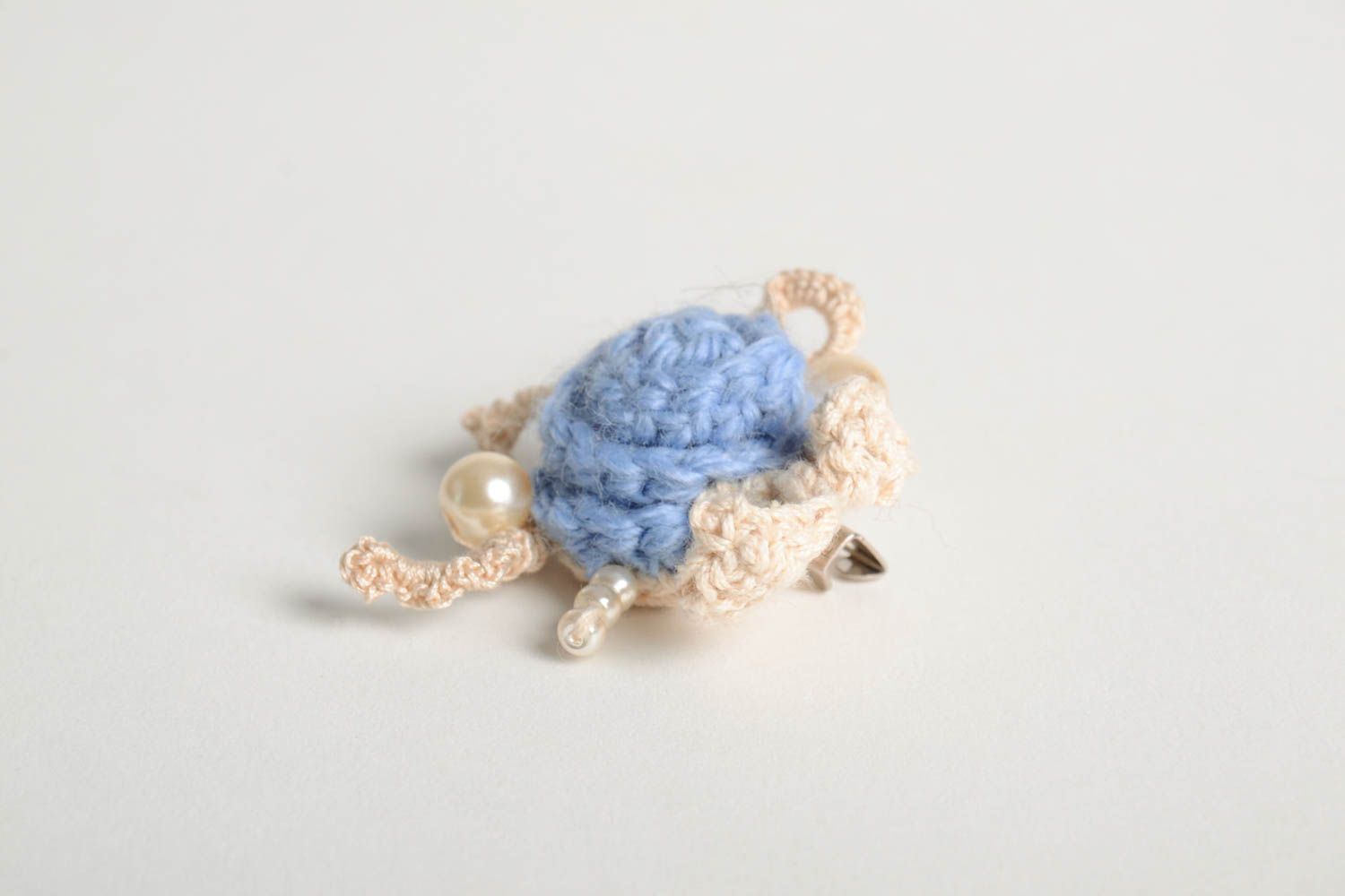 Broche textil a crochet hecho a mano accesorio para ropa bisutería de moda foto 5