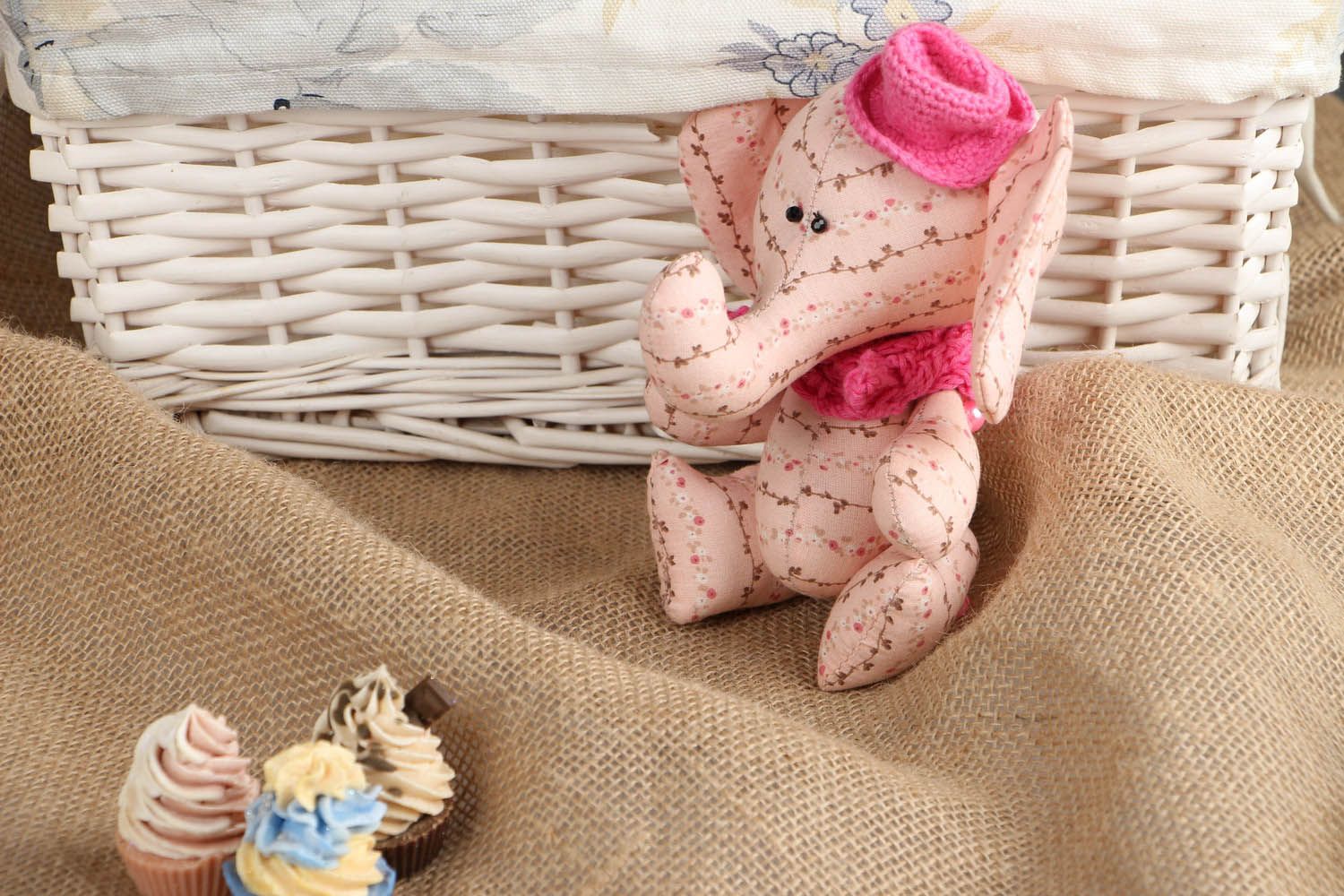 Poupée textile faite main Petit éléphant rose photo 5