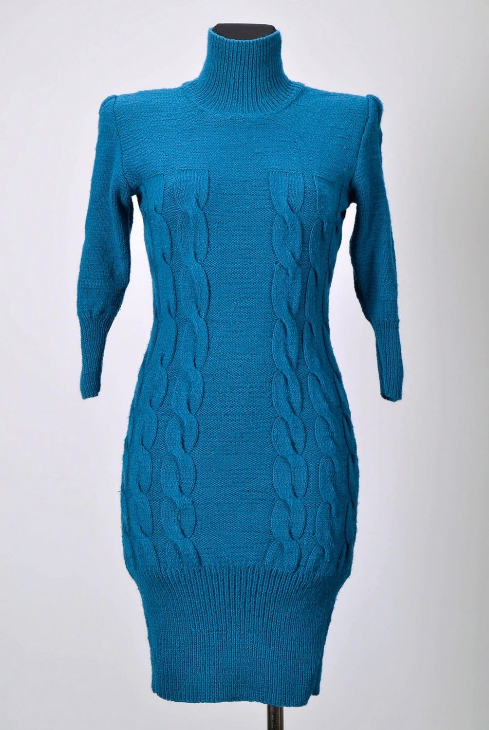 Robe tricotée en laine couleur bleue photo 1