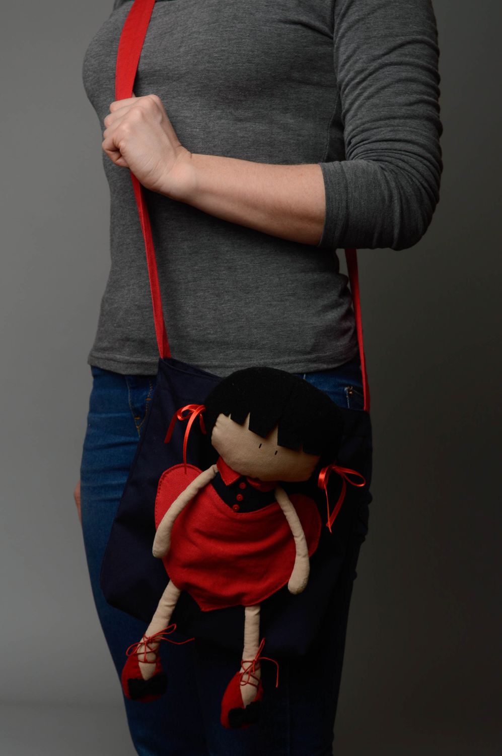 Handmade Kindertasche aus Textil mit Puppe  foto 3