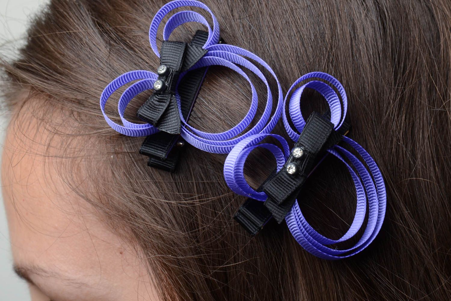 Set of 2 handmade volume decorative violet rep ribbon hair clips with rhinestones photo 5