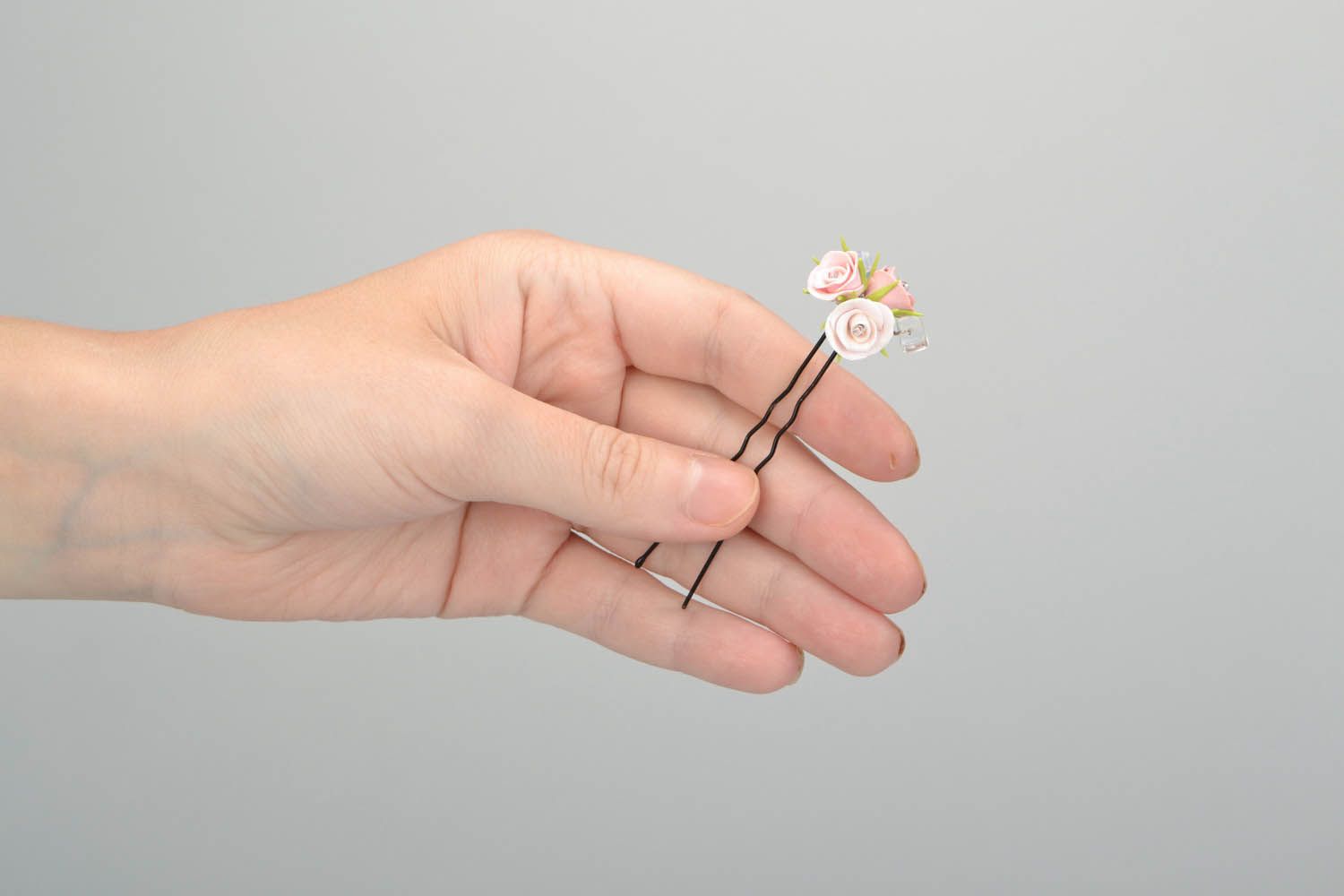 Hairpin with flowers photo 2