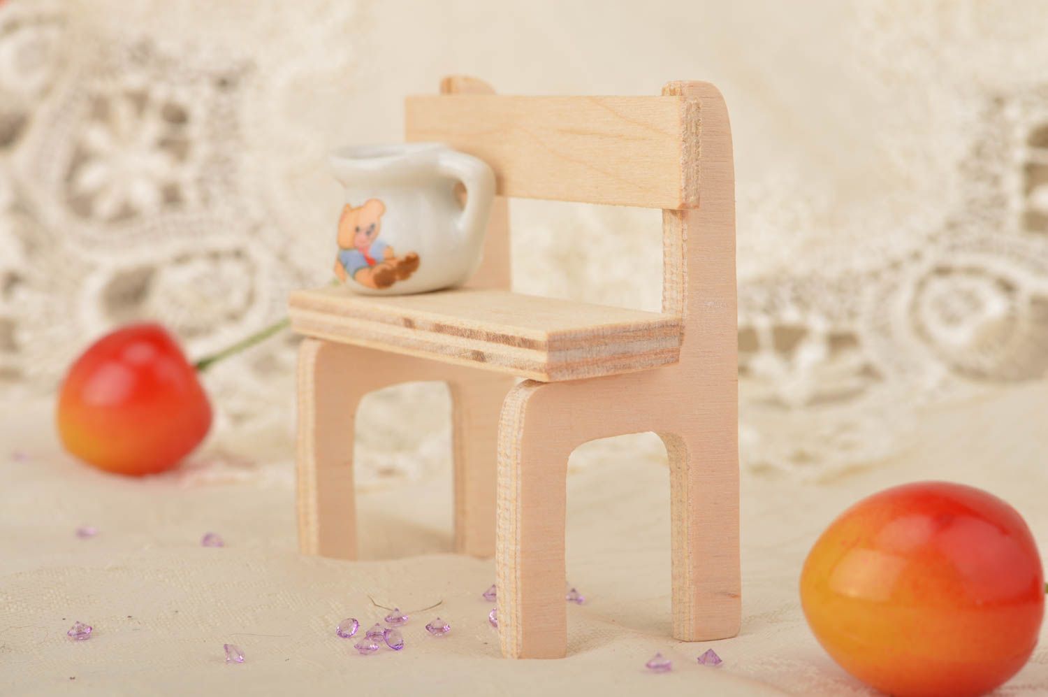 Banco de madera contrachapada pequeño original hecho a mano mueble para muñecas foto 1