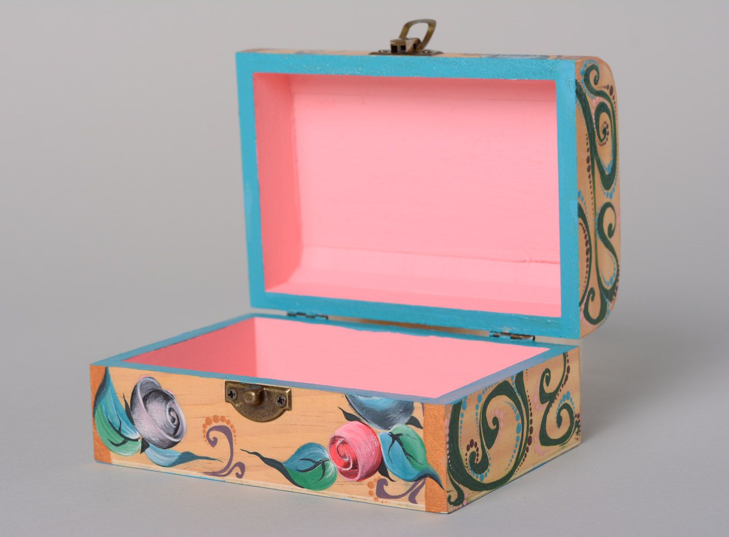 Handmade designer varnished wooden jewelry box with painting photo 4