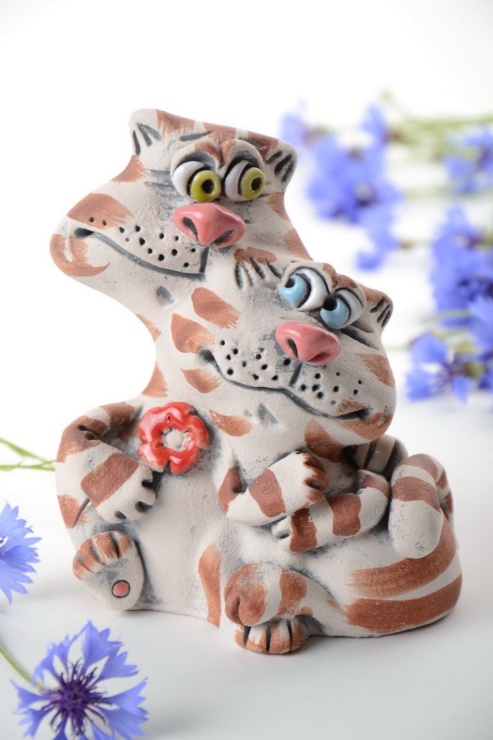 Tirelire céramique chat faite main peinte de colorants en demi-porcelaine photo 1