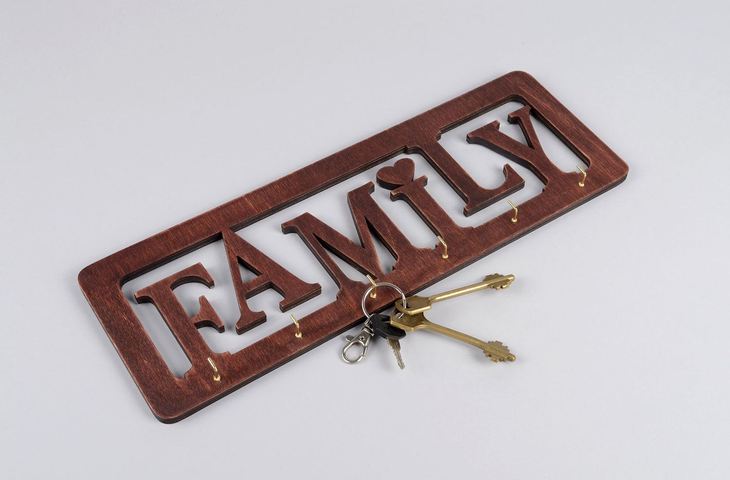 Llavero artesanal colgante para llaves barnizado regalo original para amigos foto 4