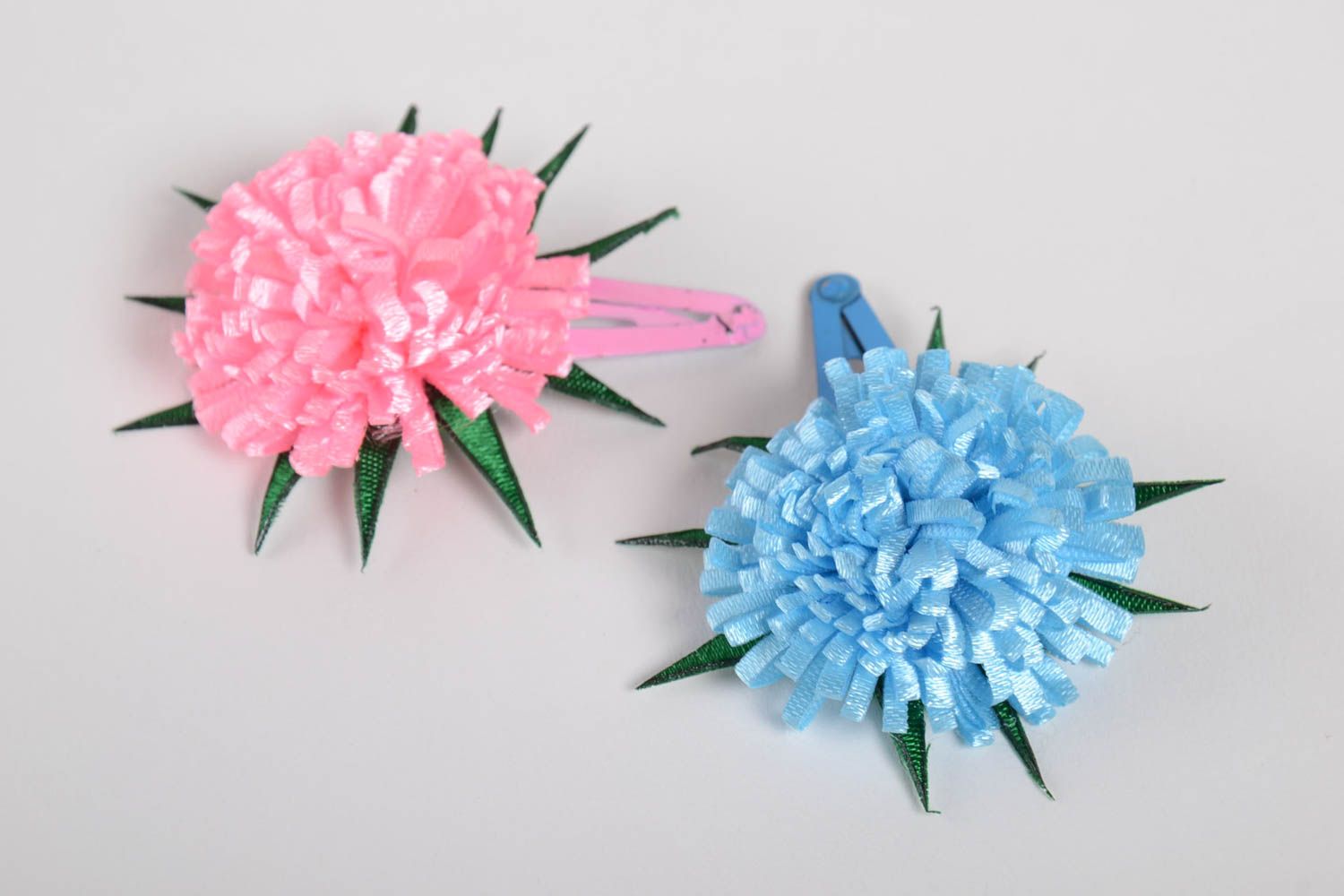 Blumen Haarklammern Set aus Bändern 2 Stück blau und rosa handgemacht schön foto 5