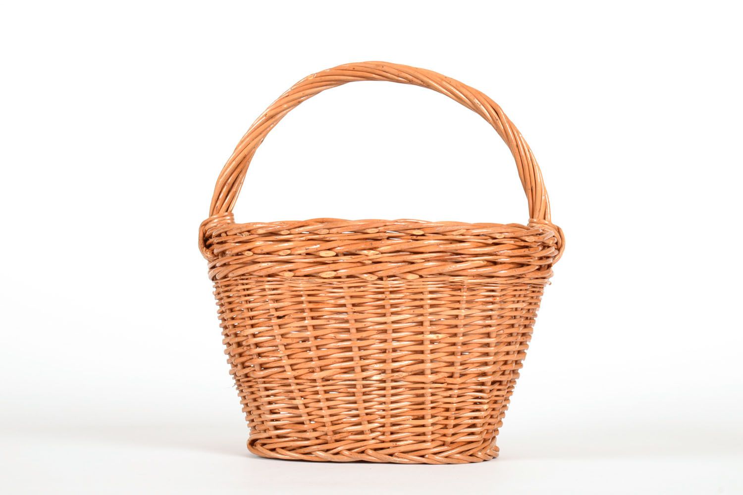 Braided basket made of vine photo 2