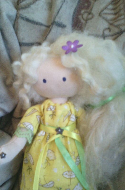 Handmade Spielzeug Puppe aus Stoff aus Jeansstoff für Kinder und Interieur foto 4