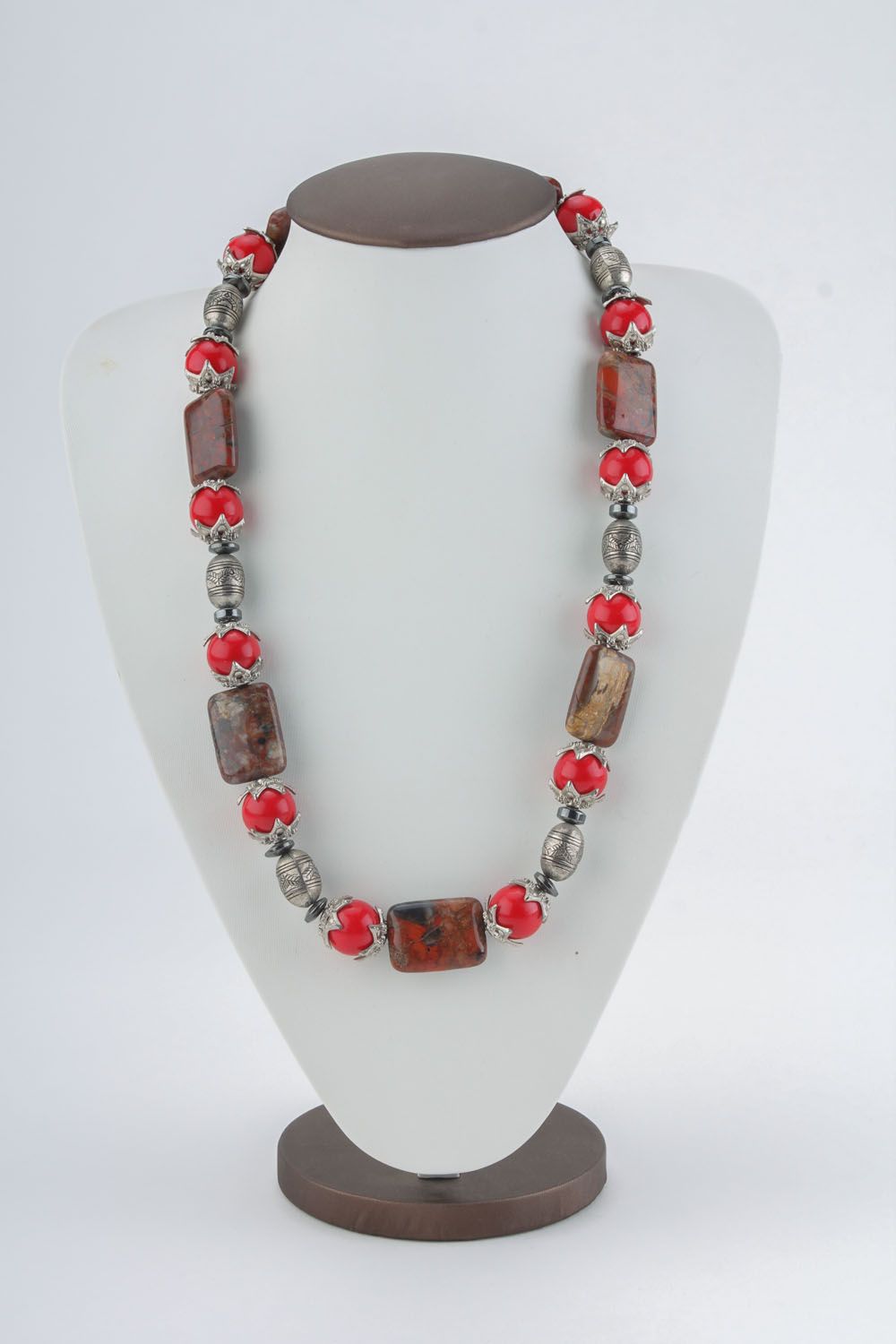 Long necklace with natural stones photo 1