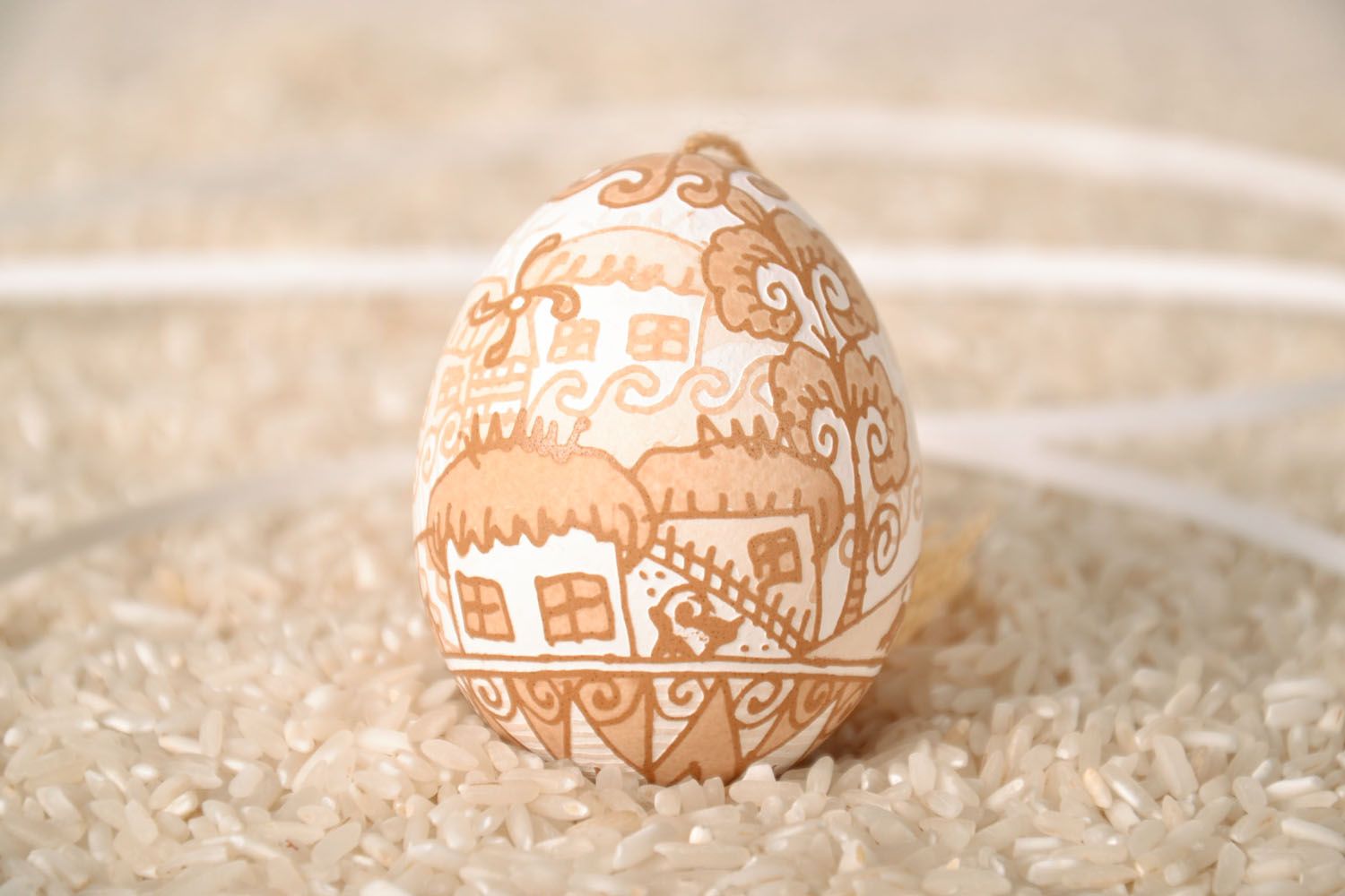 Huevo de Pascua en técnica de encerado foto 1