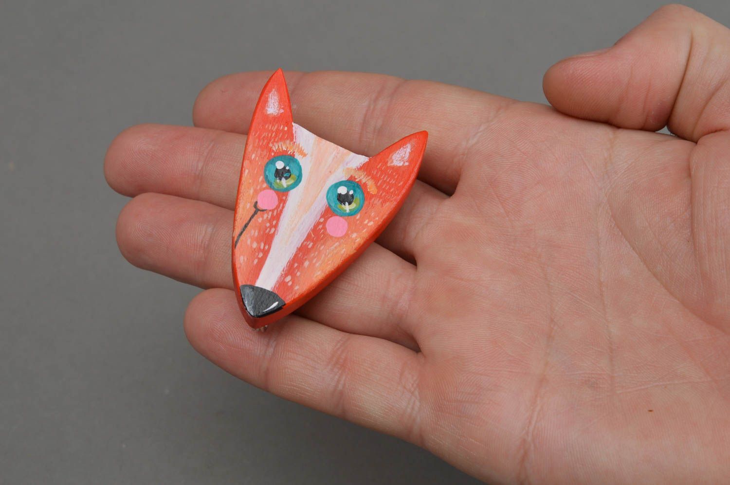Beautiful handmade designer painted wooden brooch in the shape of fox photo 4