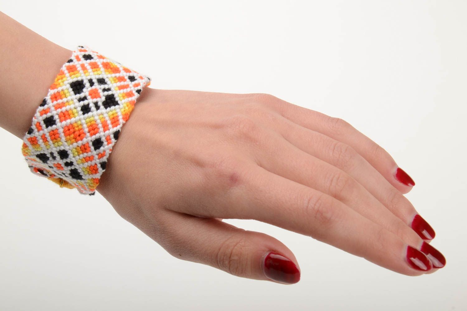 Geflochtenes Armband handmade breit schön bunt aus Mouline Fäden künstlerisch foto 5