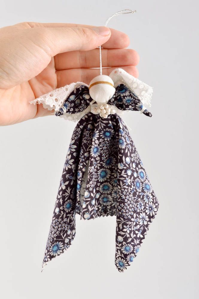 Авторская кукла ручной работы игрушка с петелькой кукла из ткани для декора фото 5