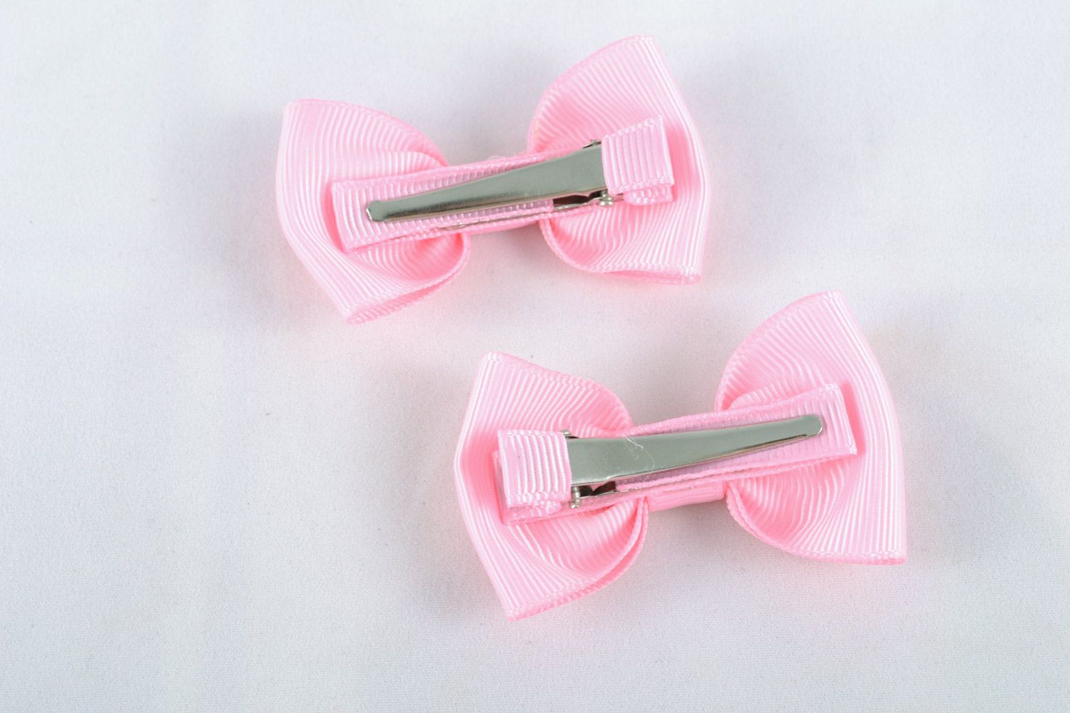 Gentle pink small handmade bow hair clips set 2 pieces photo 5