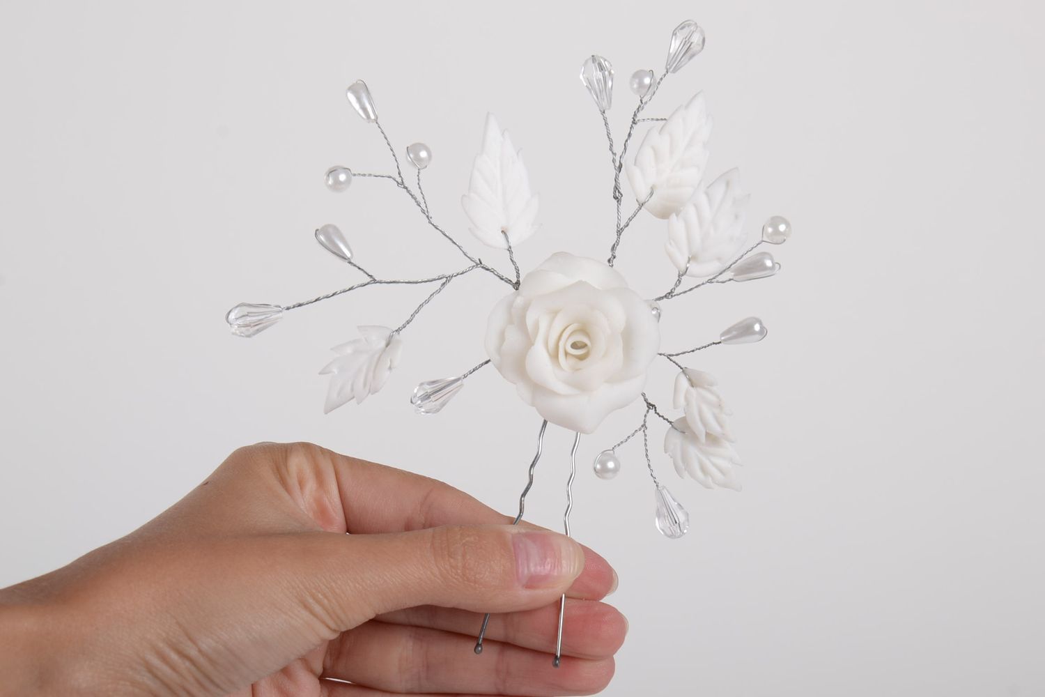 Épingle à cheveux faite main Accessoire coiffure fleur blanche Cadeau pour femme photo 2