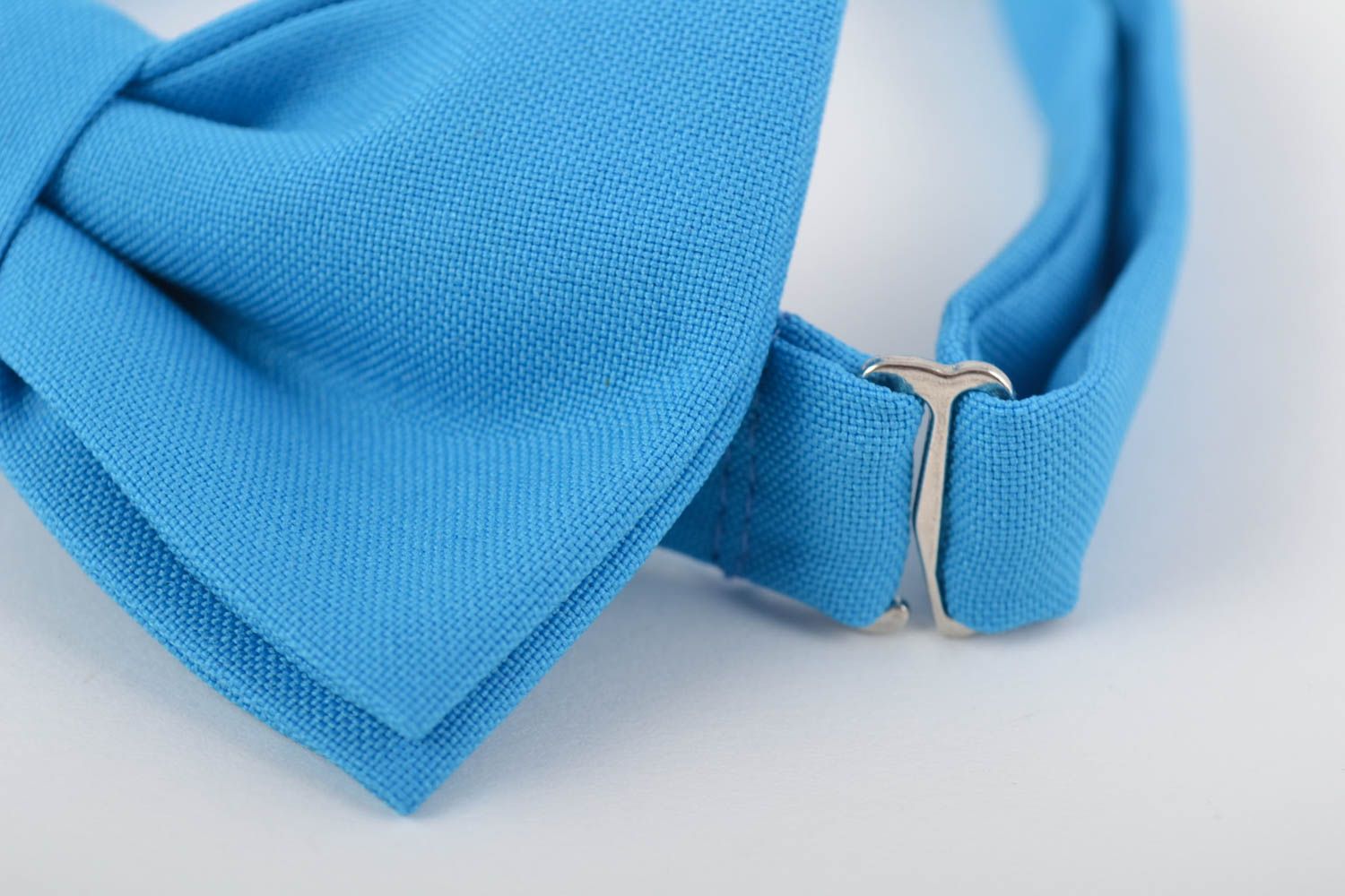 Голубой галстук бабочка из ткани ручной работы с регулируемым ремешком фото 2