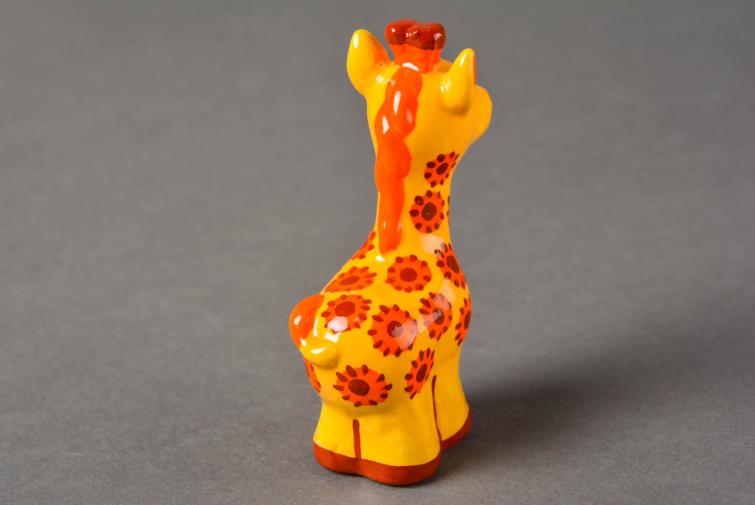 Statuetta in gesso fatta a mano figurina decorativa bella giraffa gialla foto 4