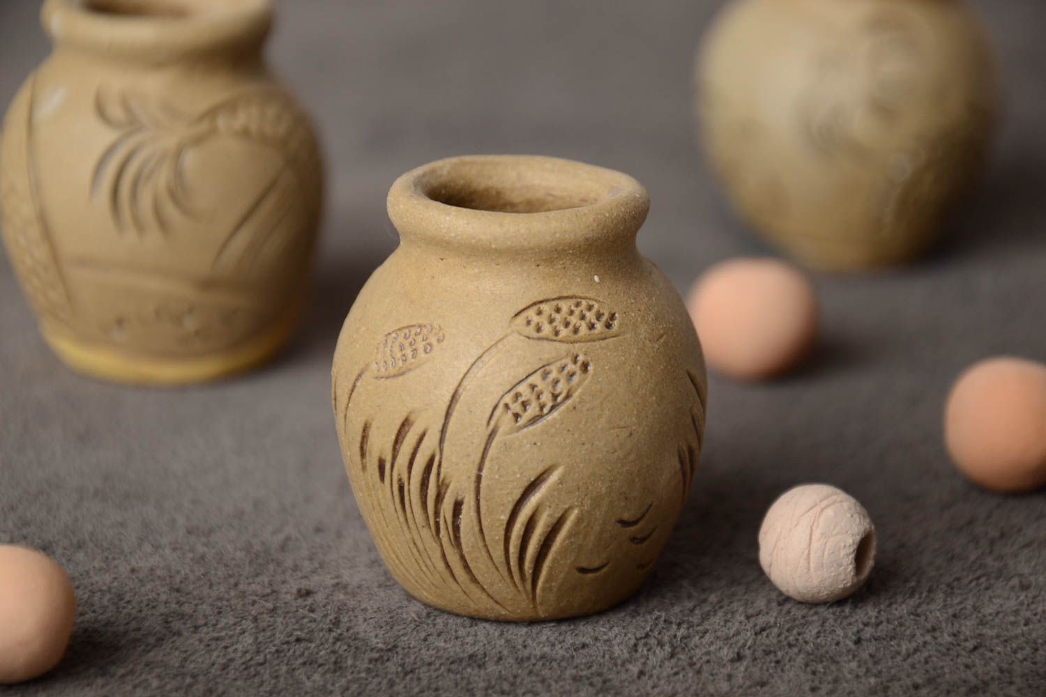 Cruche décorative miniature faite main pour intérieur ethnique avec ornement photo 1